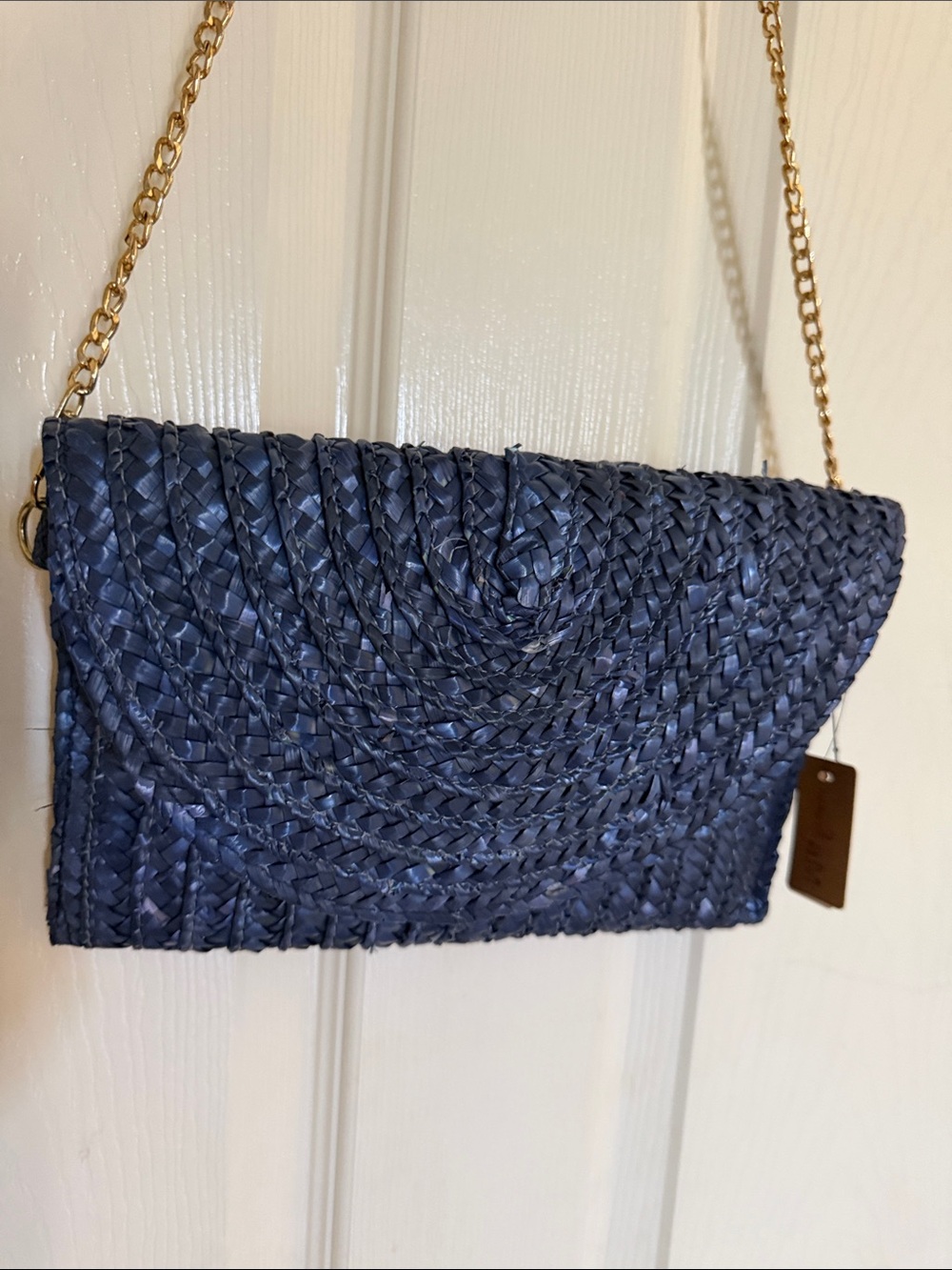 NEW CHIC Woven Navy Straw Crossbody Bag w/Removable Gold Chain;7”X11”;Gorgeous
